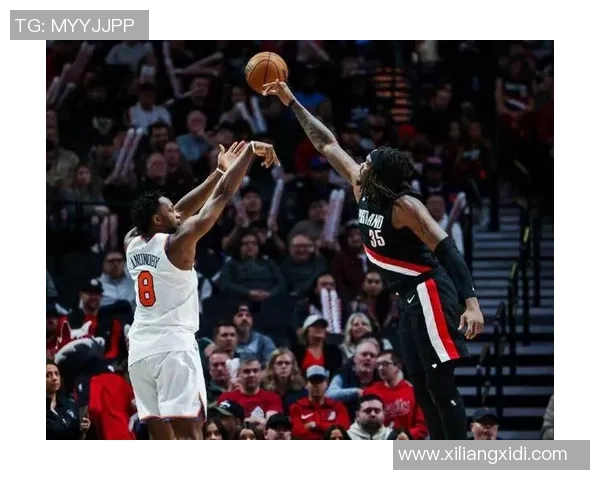 尼克斯球星强势登场助球队终结连败，球迷赞不绝口