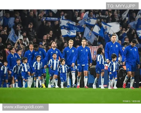 国米与多特首发阵容揭晓谁能在欧冠赛场上笑到最后